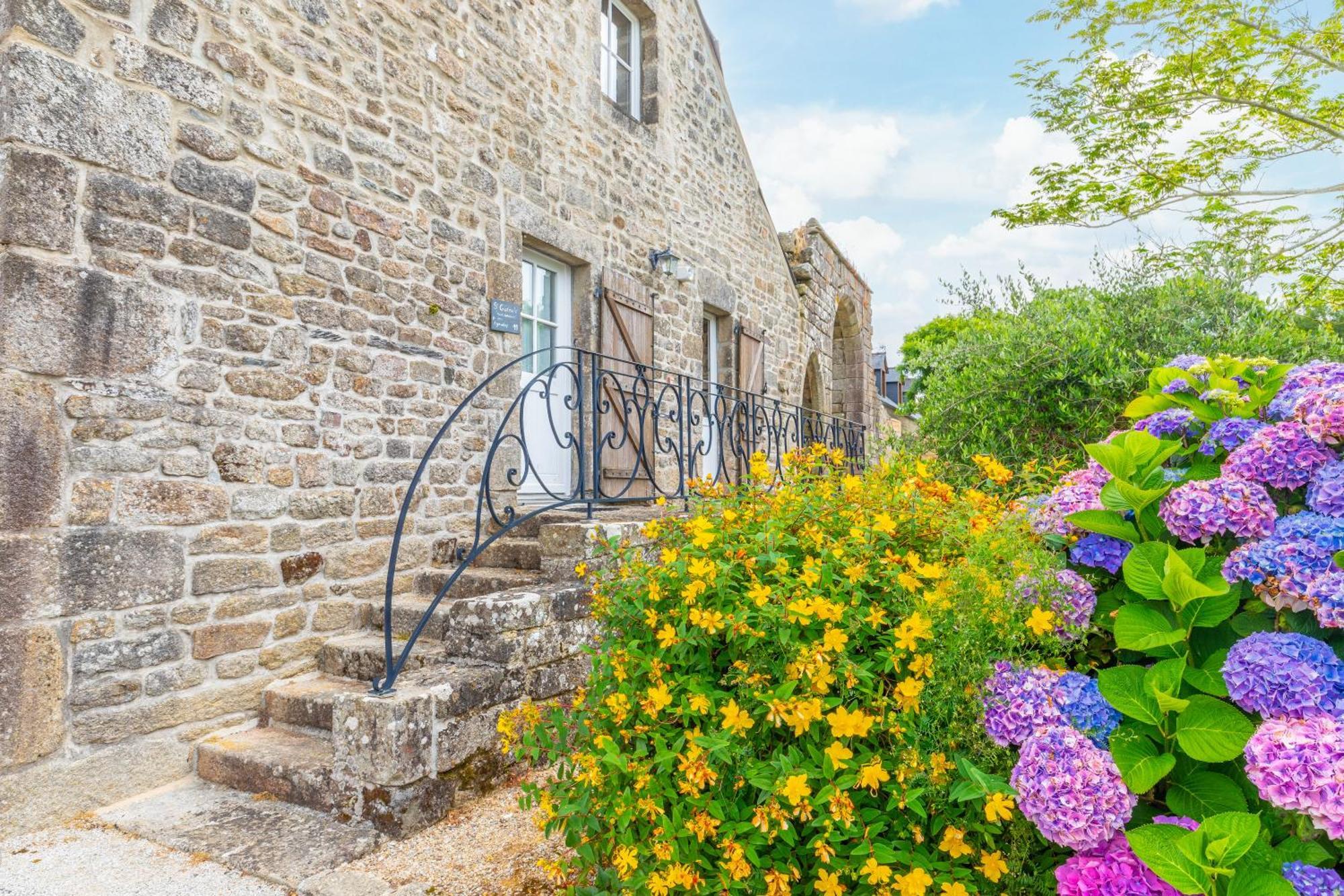 Manoir De Moellien, The Originals Relais Hotel Plonevez-Porzay Exterior photo